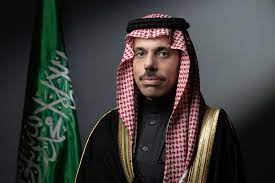 وزير الخارجية السعودي يجري اتصالاً هاتفياً برئيس وزراء فلسطين