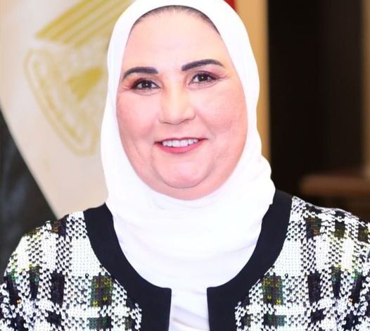 وزيرة التضامن تعلن فتح حساب استثنائي لدعم الشعب الفلسطيني في قطاع غزة